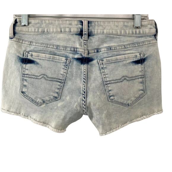 Arizona Jeans Shortie Shorts Womens Juniors Size 5 Light Wash Embroidered - Picture 5 of 6